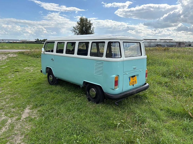 Volkswagen - kombi - t2 - oldtimer - afbeelding 16 van  22