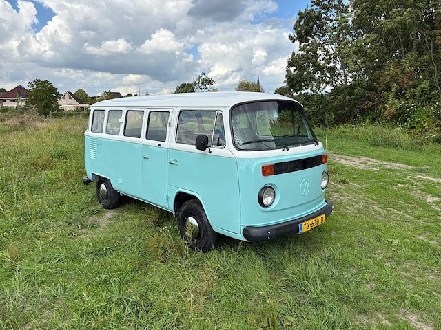 Volkswagen - kombi - t2 - oldtimer - afbeelding 20 van  22