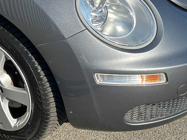 Volkswagen - new beetle cabriolet - 1.6 highline - car - 2007 - afbeelding 14 van  27