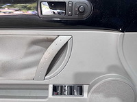 Volkswagen - new beetle cabriolet - 2.0 - 24-lr-fj - afbeelding 3 van  15