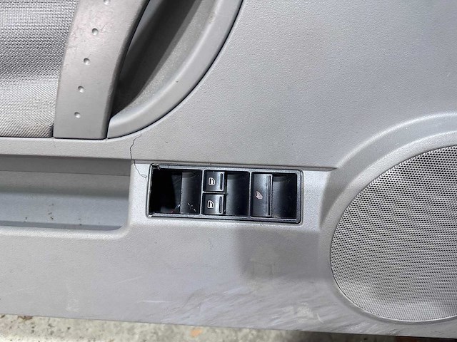 Volkswagen - new beetle cabriolet - 2.0 - 24-lr-fj - afbeelding 14 van  15