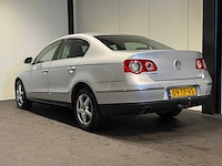 Volkswagen - passat - 1.6 fsi comfortline 09-tp-vs 2007 - afbeelding 7 van  18