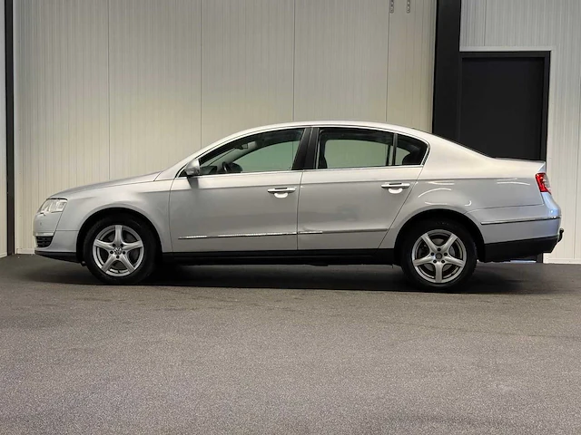 Volkswagen - passat - 1.6 fsi comfortline 09-tp-vs 2007 - afbeelding 10 van  18