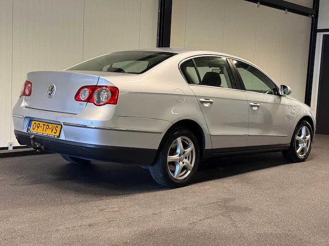 Volkswagen - passat - 1.6 fsi comfortline 09-tp-vs 2007 - afbeelding 11 van  18
