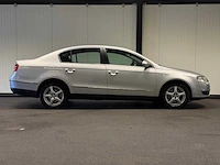 Volkswagen - passat - 1.6 fsi comfortline 09-tp-vs 2007 - afbeelding 7 van  13