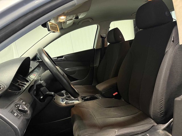 Volkswagen - passat - 1.6 fsi comfortline 09-tp-vs 2007 - afbeelding 4 van  13