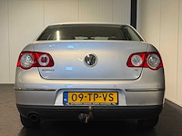 Volkswagen - passat - 1.6 fsi comfortline 09-tp-vs 2007 - afbeelding 8 van  13