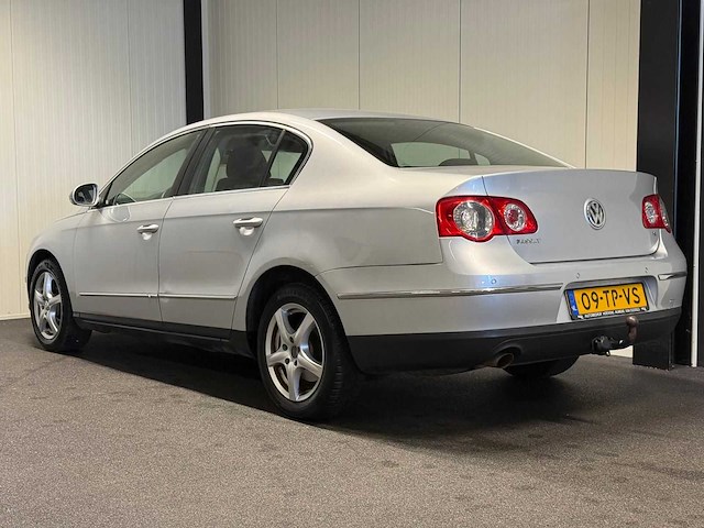 Volkswagen - passat - 1.6 fsi comfortline 09-tp-vs 2007 - afbeelding 9 van  13