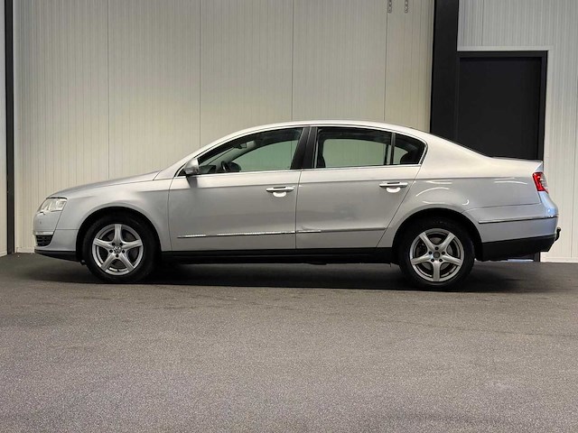 Volkswagen - passat - 1.6 fsi comfortline 09-tp-vs 2007 - afbeelding 10 van  13