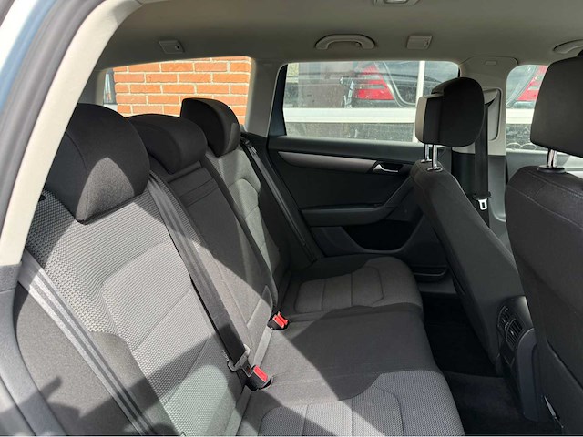 Volkswagen - passat - variant 2.0 tdi highl. blm - personenauto - 2013 - afbeelding 4 van  13
