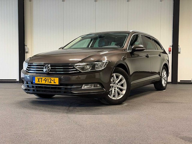 Volkswagen - passat variant - 1.4 tsi act con s.p. - xt-912-l- 2016 iaw - afbeelding 1 van  31