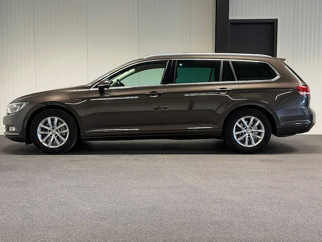 Volkswagen - passat variant - 1.4 tsi act con s.p. - xt-912-l- 2016 iaw - afbeelding 11 van  25