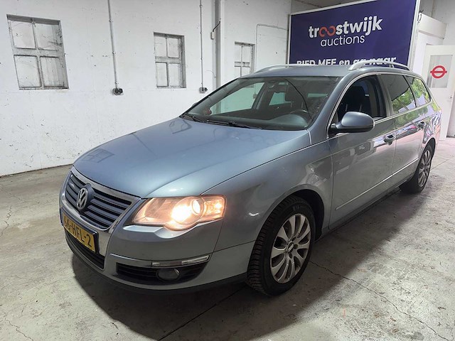 Volkswagen - passat variant - 1.4 tsi comfortline - 66-hfl-2- 2008 - afbeelding 1 van  18