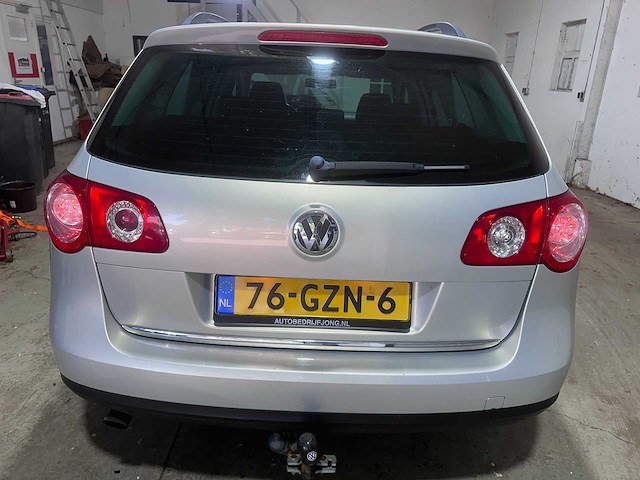 Volkswagen - passat variant - 1.4 tsi comfortline - 76-gzn-6- 2008 - afbeelding 2 van  2