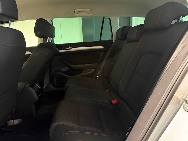 Volkswagen - passat variant - 1.4 tsi comfortline pr-550-x 2017 iaw - afbeelding 16 van  21