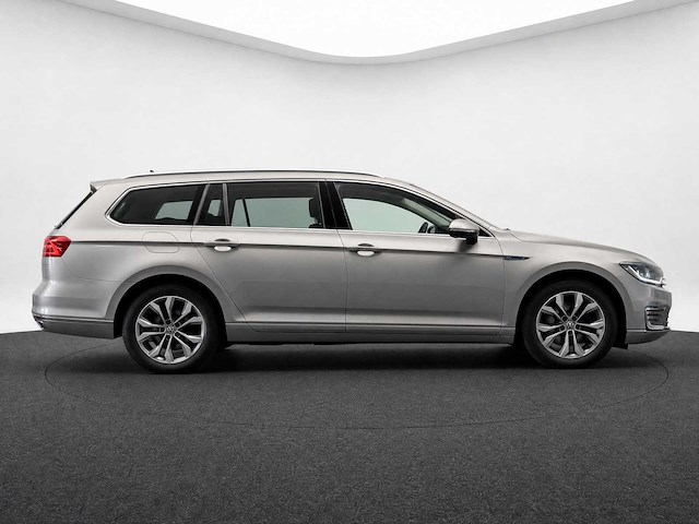 Volkswagen - passat variant - 1.4 tsi gte con. ser - nd-323-l- 2016 iaw - afbeelding 10 van  18