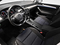Volkswagen - passat variant - 1.4 tsi gte con. ser - nd-323-l- 2016 iaw - afbeelding 12 van  18