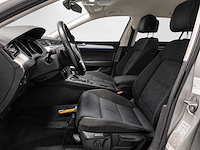 Volkswagen - passat variant - 1.4 tsi gte con. ser - nd-323-l- 2016 iaw - afbeelding 13 van  18