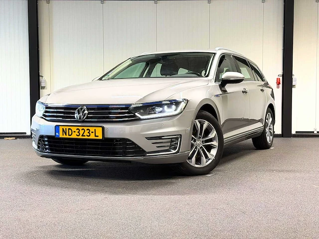 Volkswagen - passat variant - 1.4 tsi gte con. ser - nd-323-l- 2016 iaw - afbeelding 9 van  18