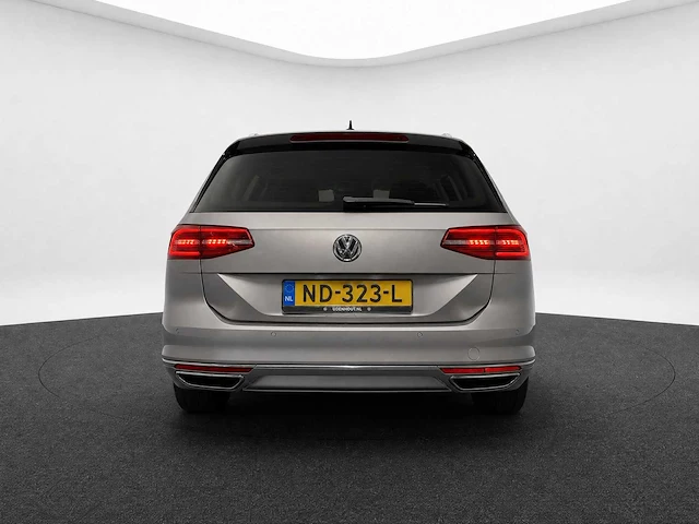 Volkswagen - passat variant - 1.4 tsi gte con. ser - nd-323-l- 2016 iaw - afbeelding 12 van  18