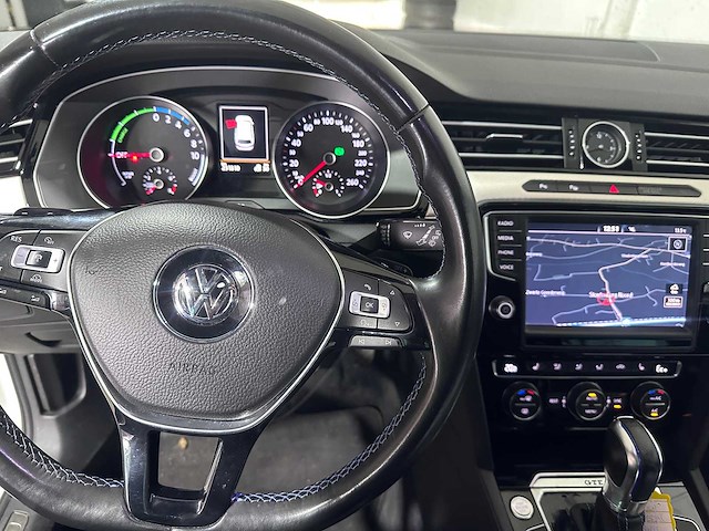 Volkswagen - passat variant - 1.4 tsi gte highline - hr-251-r - afbeelding 2 van  26