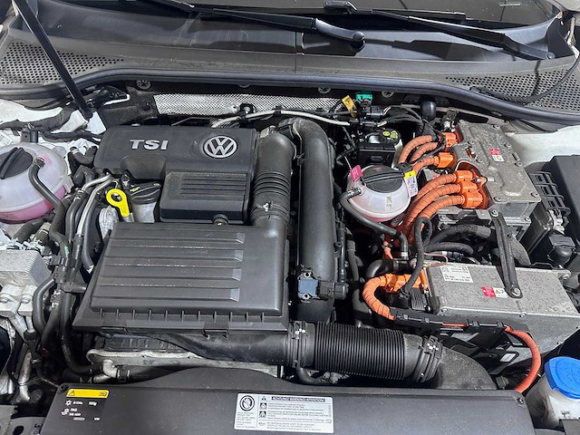 Volkswagen - passat variant - 1.4 tsi gte highline - hr-251-r - afbeelding 18 van  26
