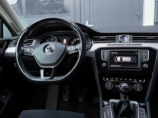 Volkswagen - passat variant - 1.6 tdi highline - car - 2015||passat variant - 1.6 tdi highline|3-zls-32|iaw - afbeelding 14 van  29
