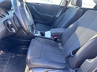 Volkswagen - passat variant - 2.0 fsi comfortl.bns - 31-xf-gr - afbeelding 6 van  19