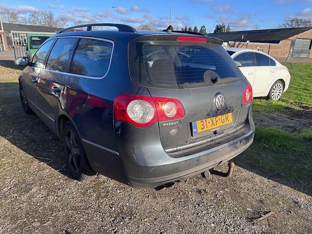 Volkswagen - passat variant - 2.0 fsi comfortl.bns - 31-xf-gr - afbeelding 13 van  19