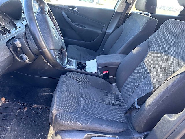 Volkswagen - passat variant - 2.0 fsi comfortl.bns - car - afbeelding 6 van  19
