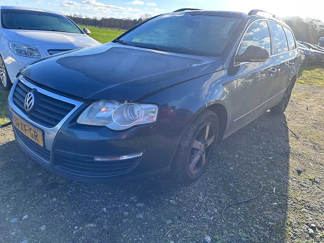 Volkswagen - passat variant - 2.0 fsi comfortl.bns - car - afbeelding 1 van  19