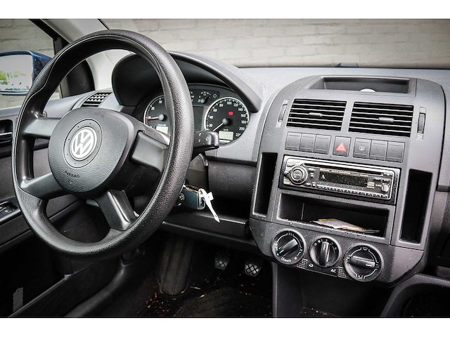 Volkswagen - polo - 1.2-12v optive 42-sv-sf - afbeelding 10 van  12