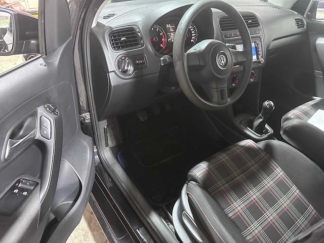 Volkswagen - polo - 1.2-12v trendline - car - 2014 - afbeelding 14 van  16