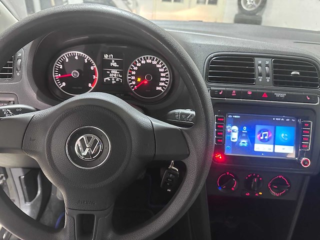 Volkswagen - polo - 1.2-12v trendline - car - 2014 - afbeelding 15 van  16