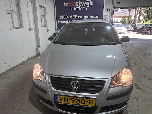 Volkswagen - polo - 1.2-12v trendline - pn-980-b- 2009 - afbeelding 4 van  8