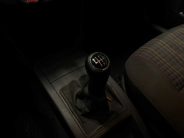 Volkswagen - polo - 1.2-12v trendline 2008 3-sgt-96 iaw - afbeelding 15 van  19