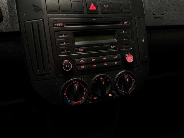 Volkswagen - polo - 1.2-12v trendline 2008 3-sgt-96 iaw - afbeelding 16 van  19