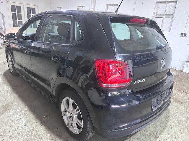 Volkswagen - polo - 1.2 tdi bl.m comf.ed - 17-zjj-6- 2012 - afbeelding 9 van  11