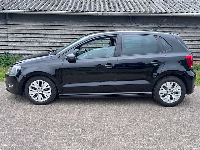Volkswagen - polo - 1.2 tdi bl.m. comfl. - car - 2011 - afbeelding 2 van  15