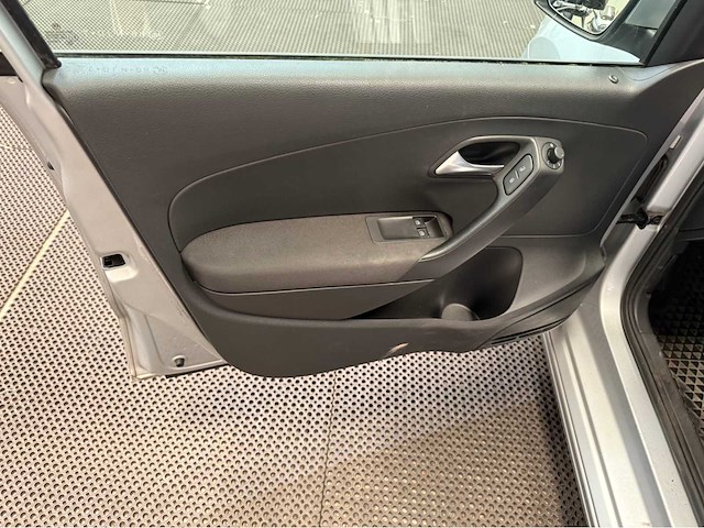 Volkswagen - polo - 1.2 tdi bl.m. comfl. - personenauto - 2010 - afbeelding 15 van  26