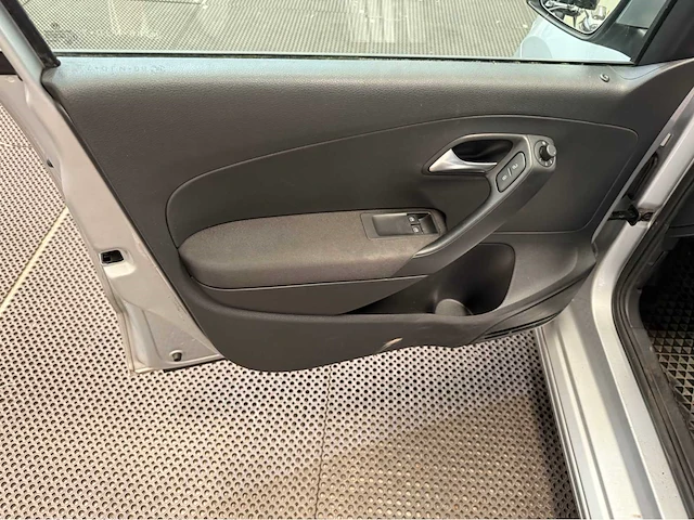 Volkswagen - polo - 1.2 tdi bl.m. comfl. - personenauto - 2010 - afbeelding 15 van  26