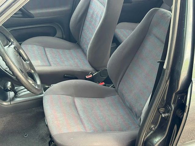 Volkswagen - polo - 1.4 - automaat - 1998 - 73-xh-hs - personenauto - afbeelding 3 van  13