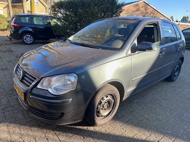 Volkswagen - polo - 1.4-16v comfortline - 86-tb-jz - afbeelding 1 van  18