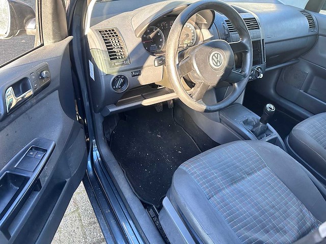 Volkswagen - polo - 1.4-16v comfortline - 86-tb-jz - afbeelding 18 van  18