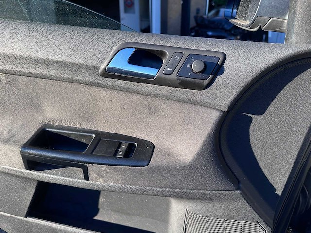 Volkswagen - polo - 1.4-16v comfortline - 86-tb-jz - afbeelding 4 van  18