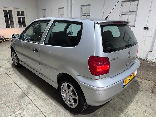 Volkswagen - polo - 1.4-16v trendline - 77-gt-ph- 2001 - afbeelding 7 van  17
