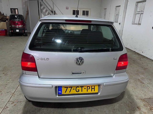 Volkswagen - polo - 1.4-16v trendline - 77-gt-ph- 2001 - afbeelding 16 van  17