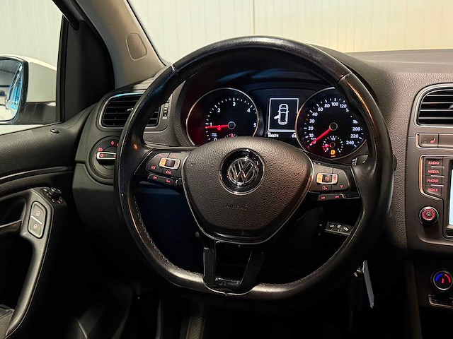 Volkswagen - polo - 1.4 tdi comfortline 5-zgv-62 2015 iaw - afbeelding 6 van  17
