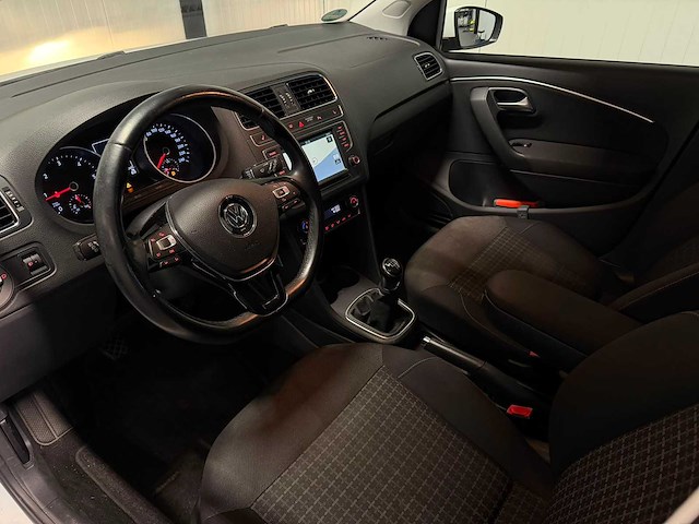 Volkswagen - polo - 1.4 tdi comfortline 5-zgv-62 2015 iaw - afbeelding 13 van  17