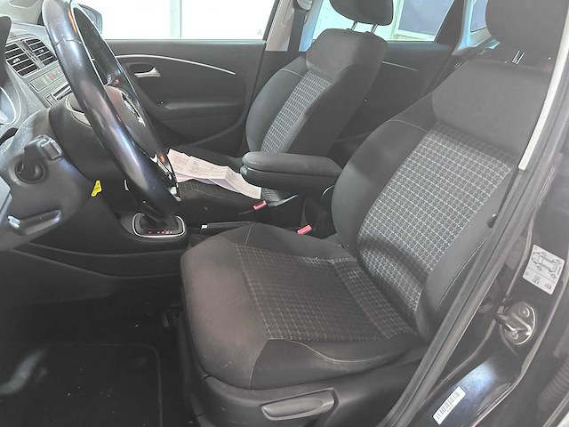 Volkswagen - polo - 1.4 tdi highline dsg- xl-494-k- 2014 - afbeelding 7 van  19